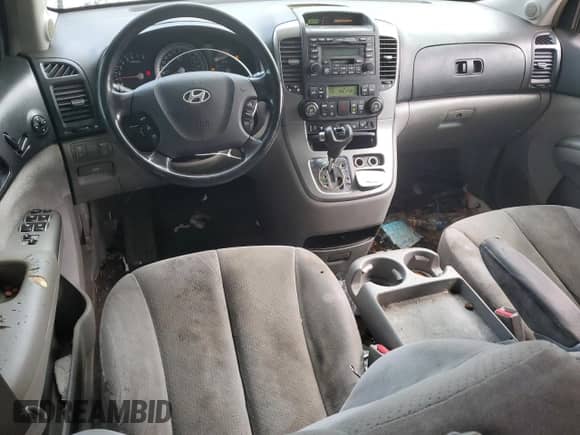 2007 Hyundai Entourage GLS with VIN KNDMC233076019620, listed as a Copart auction lot 82225025 with 270,997 mi miles and Salvage title. Bid and sale history available at DreamBid. Image 8.