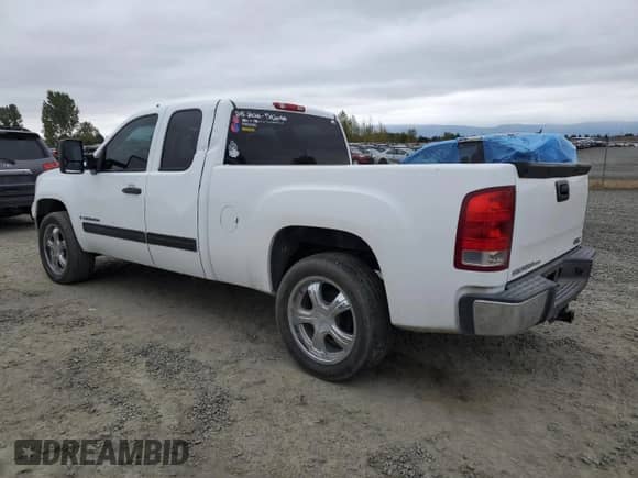 2008 GMC Sierra 1500 Work Truck with VIN 2GTEC19C781125822, listed as a Copart auction lot 71683234 with 246,362 mi miles and Salvage title. Bid and sale history available at DreamBid. Image 2.
