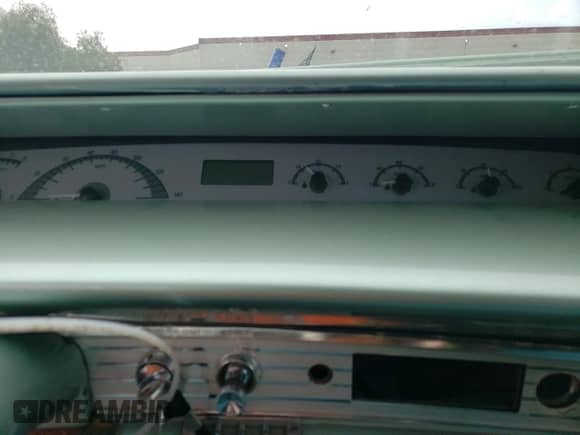 1963 Chevrolet Impala с VIN 31867F316459, выставлен на аукционе Copart как лот 61381854 с пробегом Не указан миль и Списание • Salvage title. История ставок и продаж доступна на DreamBid. Изображение 9.