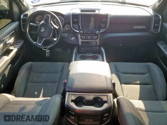 2019 Ram 1500 Big Horn z VIN 1C6RREFT8KN875142, wystawiony jako Copart lot #84650515 z przebiegiem 148 693 mil mil oraz Szkoda całkowita • Salvage title. Historia ofert i sprzedaży dostępna na DreamBid. Obrazek 8.