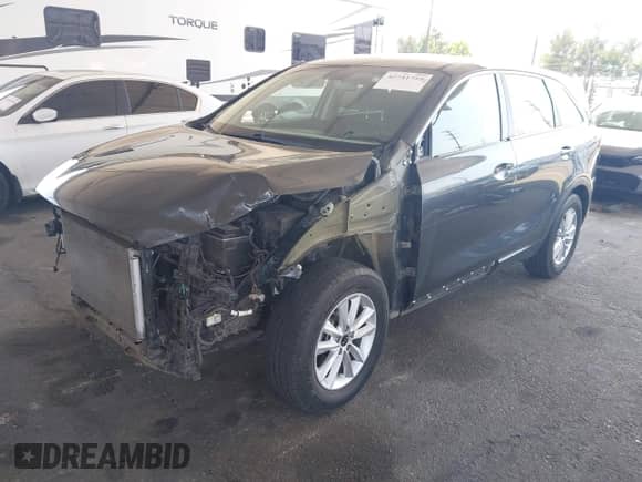 2020 Kia Sorento LX z VIN 5XYPG4A56LG619616, wystawiony jako IAAI lot #42741759 z przebiegiem 112 179 mil mil oraz . Historia ofert i sprzedaży dostępna na DreamBid. Obrazek 2.