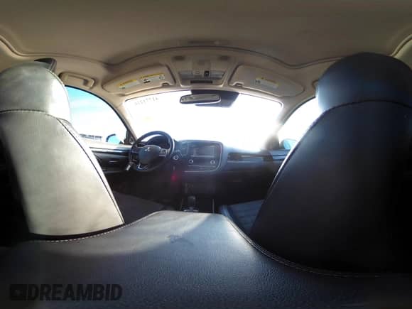 2020 Mitsubishi Outlander ES с VIN JA4AZ3A33LZ003294, выставлен на аукционе IAAI как лот 41771216 с пробегом 106 524 миль миль и . История ставок и продаж доступна на DreamBid. Изображение 21.