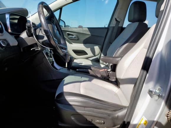 2015 Chevrolet Trax LT с VIN 3GNCJLSB0FL189195, выставлен на аукционе Copart как лот 83751105 с пробегом 158 368 миль миль и Списание • Salvage title. История ставок и продаж доступна на DreamBid. Изображение 7.