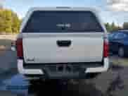 2024 Toyota Tacoma SR5 z VIN 3TYLB5JN5RT007412, wystawiony jako Copart lot #86193645 z przebiegiem 16 704 mil mil oraz Szkoda całkowita • Salvage title. Historia ofert i sprzedaży dostępna na DreamBid. Obrazek 6.