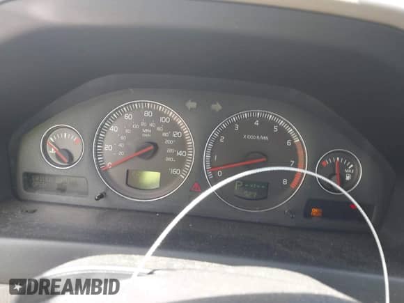 2005 Volvo XC70 with VIN YV1SZ592751180346, listed as a IAAI auction lot 42316058 with 201,938 mi miles and . Bid and sale history available at DreamBid. Image 7.