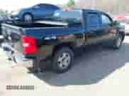 2011 Chevrolet Silverado 1500 LS z VIN 3GCPKREA4BG353984, wystawiony jako IAAI lot #42094148 z przebiegiem 218 766 mil mil oraz . Historia ofert i sprzedaży dostępna na DreamBid. Obrazek 4.