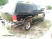2003 Chevrolet Blazer LS с VIN 1GNCS13XX3K108308, выставлен на аукционе IAAI как лот 42286854 с пробегом 182 833 миль миль и . История ставок и продаж доступна на DreamBid. Изображение 4.