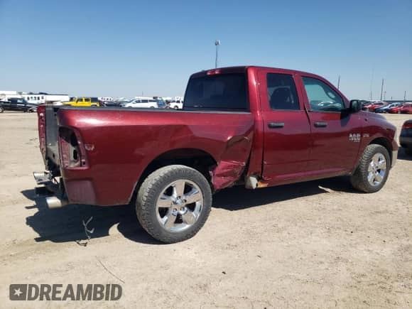 2019 Ram 1500 Tradesman z VIN 1C6RR6FT2KS681150, wystawiony jako Copart lot #56525405 z przebiegiem 99 761 mil mil oraz Szkoda całkowita • Salvage title. Historia ofert i sprzedaży dostępna na DreamBid. Obrazek 3.