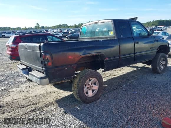 1997 Dodge 1500 with VIN 1B7HF13ZXVJ626058, listed as a IAAI auction lot 42984235 with 210,334 mi miles and . Bid and sale history available at DreamBid. Image 4.