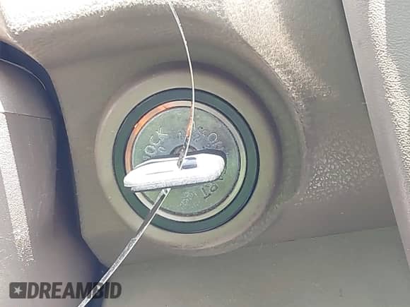 2006 Nissan Pathfinder SE z VIN 5N1AR18U76C638191, wystawiony jako IAAI lot #42365117 z przebiegiem 237 723 mil mil oraz . Historia ofert i sprzedaży dostępna na DreamBid. Obrazek 11.