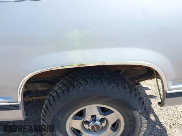 1997 GMC Sierra 1500 с VIN 1GTEC19R3VE514486, выставлен на аукционе IAAI как лот 42179398 с пробегом 199 704 миль миль и . История ставок и продаж доступна на DreamBid. Изображение 6.
