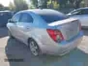 2015 Chevrolet Sonic LTZ с VIN 1G1JE5SB2F4195174, выставлен на аукционе IAAI как лот 43455550 с пробегом 146 041 миль миль и . История ставок и продаж доступна на DreamBid. Изображение 3.