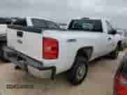 2009 Chevrolet Silverado 2500HD Work Truck z VIN 1GCHK44KX9F132841, wystawiony jako Copart lot #86765654 z przebiegiem 372 487 mil mil oraz Szkoda całkowita • Salvage title. Historia ofert i sprzedaży dostępna na DreamBid. Obrazek 3.