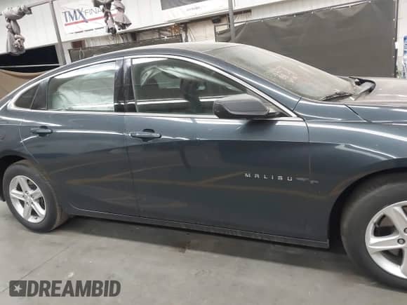 2020 Chevrolet Malibu LS z VIN 1G1ZC5ST2LF126003, wystawiony jako IAAI lot #42867700 z przebiegiem 82 749 mil mil oraz . Historia ofert i sprzedaży dostępna na DreamBid. Obrazek 13.