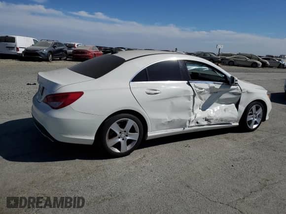 2017 Mercedes-Benz CLA 250 с VIN WDDSJ4EB0HN445060, выставлен на аукционе Copart как лот 71091415 с пробегом 56 965 миль миль и Списание • Salvage title. История ставок и продаж доступна на DreamBid. Изображение 3.