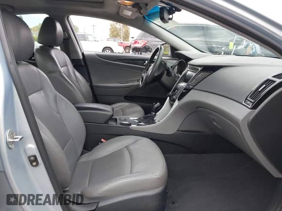 2011 Hyundai Sonata SE with VIN 5NPEC4AC5BH251664, listed as a IAAI auction lot 43401530 with 236,712 mi miles and . Bid and sale history available at DreamBid. Image 5.