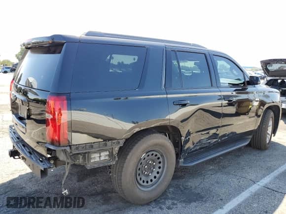 2019 Chevrolet Tahoe LT z VIN 1GNSCBKC4KR146006, wystawiony jako Copart lot #82077035 z przebiegiem Nie podano mil oraz Szkoda całkowita • Salvage title. Historia ofert i sprzedaży dostępna na DreamBid. Obrazek 3.