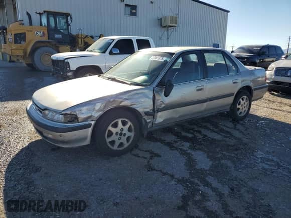 1990 Honda Accord LX with VIN JHMCB7651LC129028, listed as a Copart auction lot 82001875 with 158,454 mi miles and Salvage title. Bid and sale history available at DreamBid. Image 1.