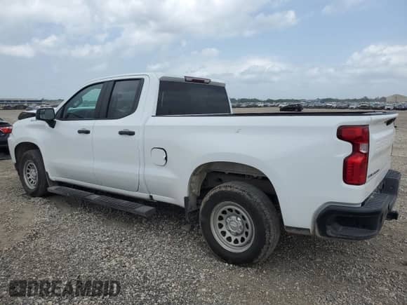 2020 Chevrolet Silverado 1500 Work Truck z VIN 1GCRWAEF9LZ261152, wystawiony jako Copart lot #55047875 z przebiegiem 24 782 mil mil oraz Szkoda całkowita • Salvage title. Historia ofert i sprzedaży dostępna na DreamBid. Obrazek 2.
