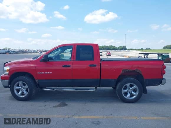 2007 Dodge 1500 SLT with VIN 1D7HU18P67J622434, listed as a IAAI auction lot 42894966 with 261,330 mi miles and . Bid and sale history available at DreamBid. Image 14.