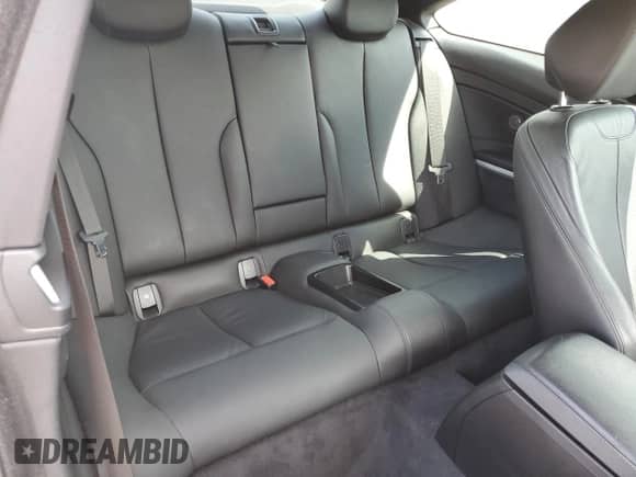 2017 BMW 4 Series 430i xDrive z VIN WBA4R9C55HK680896, wystawiony jako Copart lot #57622395 z przebiegiem 59 489 mil mil oraz Szkoda całkowita • Salvage title. Historia ofert i sprzedaży dostępna na DreamBid. Obrazek 10.