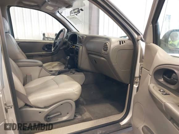 2004 Chevrolet TrailBlazer LT с VIN 1GNDT13S342123434, выставлен на аукционе IAAI как лот 42998890 с пробегом 156 465 миль миль и . История ставок и продаж доступна на DreamBid. Изображение 5.