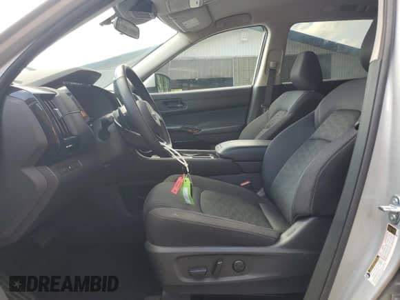 2024 Nissan Pathfinder SV with VIN 5N1DR3BA9RC277185, listed as a Copart auction lot 71822285 with 36,282 mi miles and Clean title. Bid and sale history available at DreamBid. Image 7.