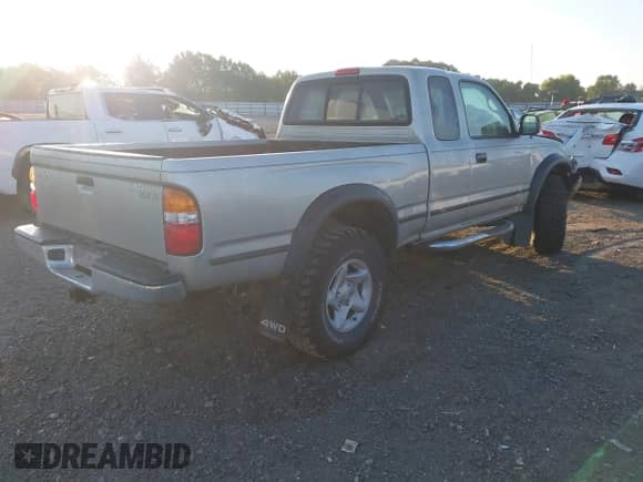 2004 Toyota Tacoma с VIN 5TEWN72N74Z333489, выставлен на аукционе IAAI как лот 43416464 с пробегом 66 072 миль миль и . История ставок и продаж доступна на DreamBid. Изображение 4.