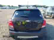 2015 Chevrolet Trax LT z VIN KL7CJLSB6FB115464, wystawiony jako IAAI lot #42995772 z przebiegiem 96 663 mil mil oraz . Historia ofert i sprzedaży dostępna na DreamBid. Obrazek 16.