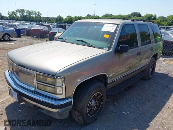 1999 Chevrolet Tahoe с VIN 1GNEK13R0XJ568387, выставлен на аукционе IAAI как лот 43022408 с пробегом 233 732 миль миль и . История ставок и продаж доступна на DreamBid. Изображение 2.