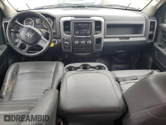 2017 Ram 1500 Express z VIN 1C6RR6FG1HS623140, wystawiony jako Copart lot #81859585 z przebiegiem 200 038 mil mil oraz Szkoda całkowita • Salvage title. Historia ofert i sprzedaży dostępna na DreamBid. Obrazek 8.