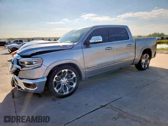 2019 Ram 1500 Limited z VIN 1C6RREHT9KN847749, wystawiony jako Copart lot #84000025 z przebiegiem 122 325 mil mil oraz Szkoda całkowita • Salvage title. Historia ofert i sprzedaży dostępna na DreamBid. Obrazek 1.
