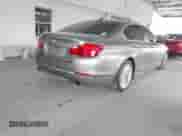 2011 BMW 5 Series 535i xDrive z VIN WBAFU7C56BC878075, wystawiony jako IAAI lot #43303174 z przebiegiem 101 588 mil mil oraz . Historia ofert i sprzedaży dostępna na DreamBid. Obrazek 4.