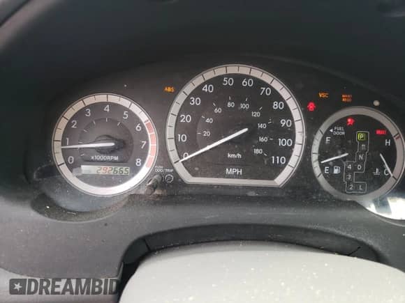 2004 Toyota Sienna XLE z VIN 5TDBA22C14S017532, wystawiony jako Copart lot #80098995 z przebiegiem 292 665 mil mil oraz Czysty tytuł • Clean title. Historia ofert i sprzedaży dostępna na DreamBid. Obrazek 9.