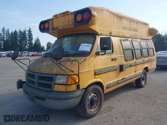 2000 Dodge Cargo z VIN 2B6LB31Z0YK180584, wystawiony jako IAAI lot #42722899 z przebiegiem 93 863 mil mil oraz . Historia ofert i sprzedaży dostępna na DreamBid. Obrazek 2.