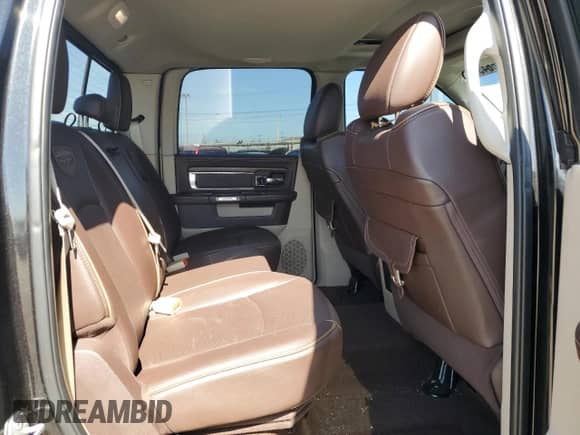 2018 Ram 1500 Longhorn z VIN 1C6RR7PT3JS104632, wystawiony jako Copart lot #47736645 z przebiegiem 49 588 mil mil oraz Szkoda całkowita • Salvage title. Historia ofert i sprzedaży dostępna na DreamBid. Obrazek 10.