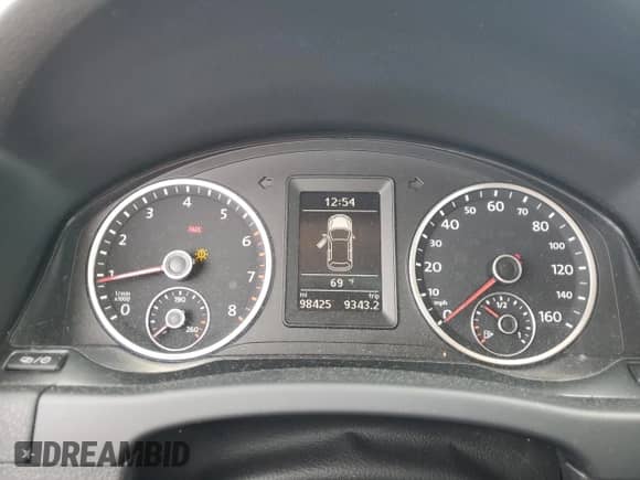 2013 Volkswagen Tiguan with VIN WVGCV3AXXDW601751, listed as a Copart auction lot 57767555 with 98,425 mi miles and Salvage title. Bid and sale history available at DreamBid. Image 9.