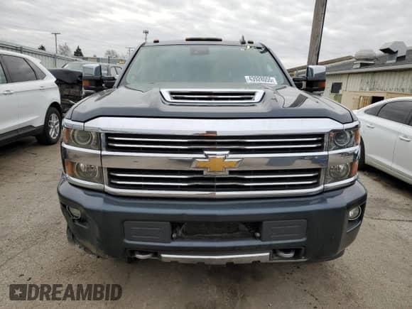 2017 Chevrolet Silverado 3500HD High Country с VIN 1GC4K1EYXHF234980, выставлен на аукционе Copart как лот 43928055 с пробегом 705 700 миль миль и Списание • Salvage title. История ставок и продаж доступна на DreamBid. Изображение 5.