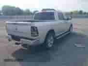 2017 Ram 1500 Big Horn z VIN 3C6RR6LTXHG734388, wystawiony jako IAAI lot #42002529 z przebiegiem 128 857 mil mil oraz . Historia ofert i sprzedaży dostępna na DreamBid. Obrazek 4.