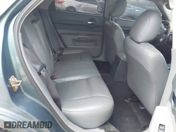 2005 Dodge Magnum SXT with VIN 2D4GZ48V15H647072, listed as a IAAI auction lot 42037095 with 187,904 mi miles and . Bid and sale history available at DreamBid. Image 8.