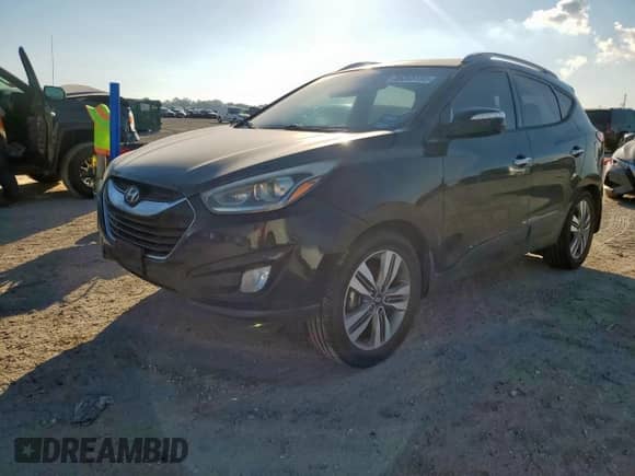 2015 Hyundai Tucson SE z VIN KM8JU3AG9FU018886, wystawiony jako Copart lot #85345155 z przebiegiem 131 012 mil mil oraz Szkoda całkowita • Salvage title. Historia ofert i sprzedaży dostępna na DreamBid. Obrazek 1.