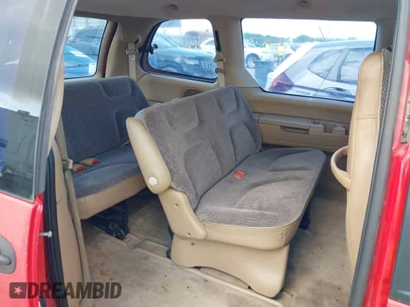 1997 Dodge Caravan z VIN 2B4FP25B5VR300297, wystawiony jako IAAI lot #42692336 z przebiegiem 217 080 mil mil oraz . Historia ofert i sprzedaży dostępna na DreamBid. Obrazek 8.