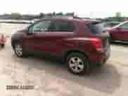 2017 Chevrolet Trax LT z VIN 3GNCJPSB2HL135410, wystawiony jako IAAI lot #42922398 z przebiegiem 122 815 mil mil oraz . Historia ofert i sprzedaży dostępna na DreamBid. Obrazek 3.