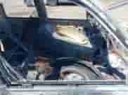 1998 Ford Explorer XL z VIN 1FMZU34E5WZA80656, wystawiony jako IAAI lot #42776117 z przebiegiem Nie podano mil oraz . Historia ofert i sprzedaży dostępna na DreamBid. Obrazek 5.