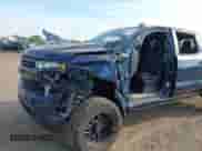 2020 Chevrolet Silverado 1500 RST z VIN 3GCUYEED7LG164431, wystawiony jako IAAI lot #43227484 z przebiegiem 71 717 mil mil oraz . Historia ofert i sprzedaży dostępna na DreamBid. Obrazek 6.
