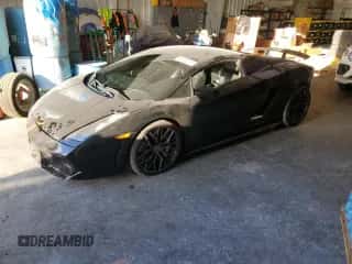 2005 Lamborghini Gallardo z VIN ZHWGU11S65LA02165, wystawiony jako Copart lot #48230615 z przebiegiem 42 121 mil mil oraz Szkoda całkowita • Salvage title. Historia ofert i sprzedaży dostępna na DreamBid. Obrazek 1.