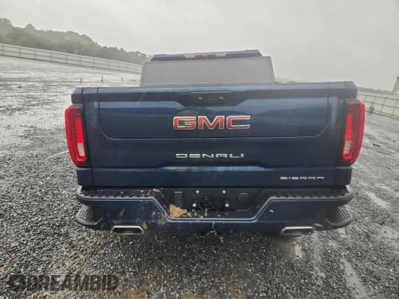 2023 GMC Sierra 1500 Denali z VIN 1GTUUGED9PZ137390, wystawiony jako Copart lot #67752445 z przebiegiem 37 436 mil mil oraz Szkoda całkowita • Salvage title. Historia ofert i sprzedaży dostępna na DreamBid. Obrazek 6.