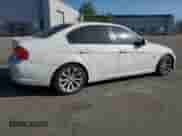 2011 BMW 3 Series 328i с VIN WBAPH5C55BA442472, выставлен на аукционе Copart как лот 67311615 с пробегом 127 265 миль миль и Списание • Salvage title. История ставок и продаж доступна на DreamBid. Изображение 3.