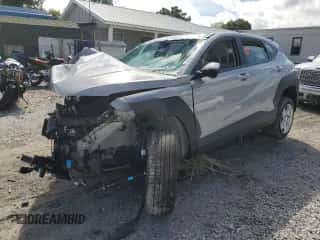 2025 Hyundai Kona SE z VIN KM8HA3AB8SU329957, wystawiony jako Copart lot #70833145 z przebiegiem Nie podano mil oraz Szkoda całkowita • Salvage title. Historia ofert i sprzedaży dostępna na DreamBid. Obrazek 1.