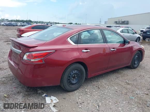 2015 Nissan Altima SL with VIN 1N4AL3AP3FN866740, listed as a IAAI auction lot 42623319 with 206,697 mi miles and . Bid and sale history available at DreamBid. Image 4.